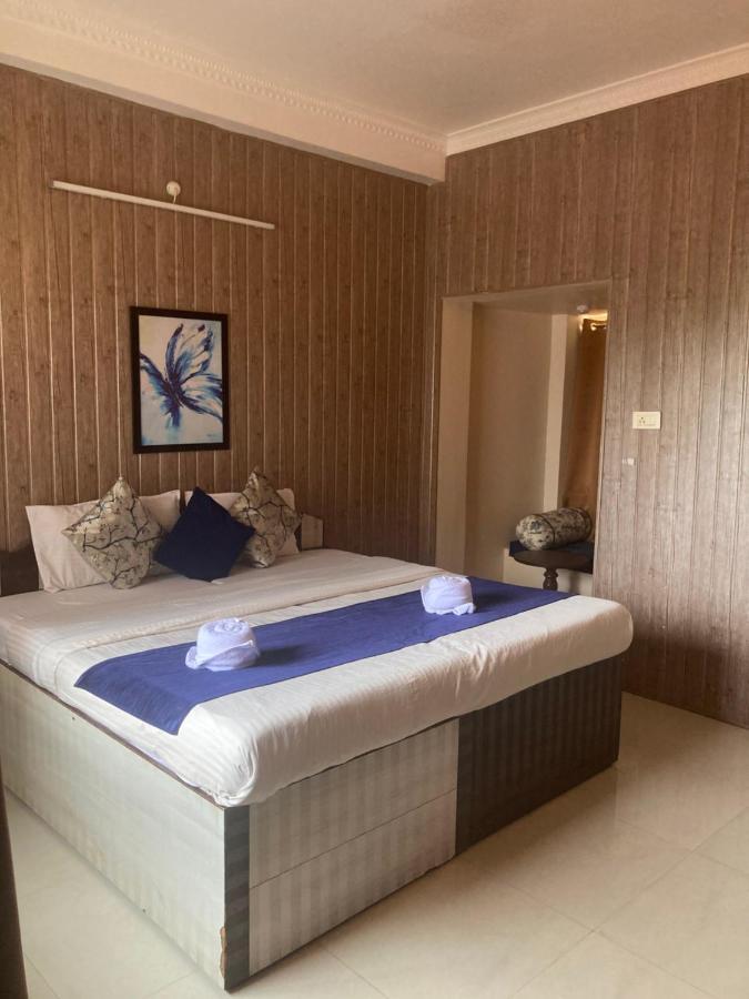 Отель Garg Residency Силигури Экстерьер фото